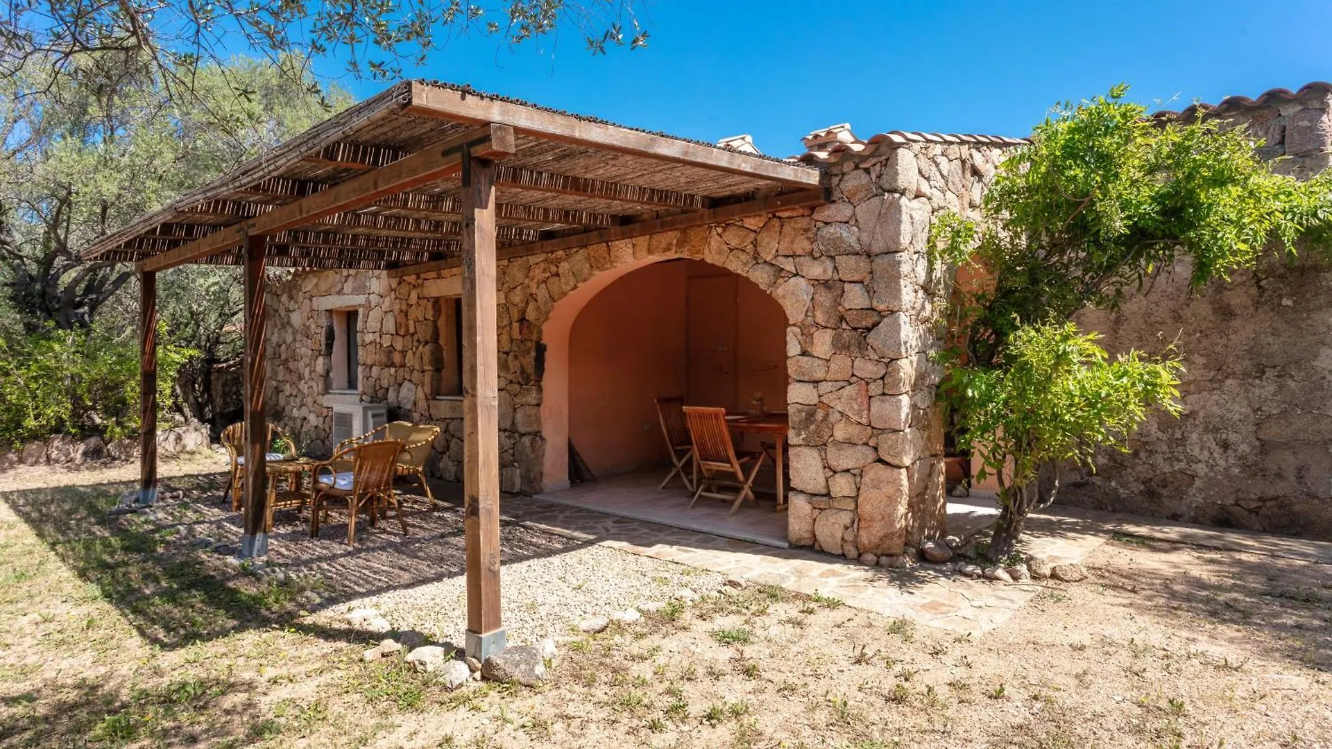 Historic Farm House -Countryside & Sea View- Vila San Teodoro  Itália