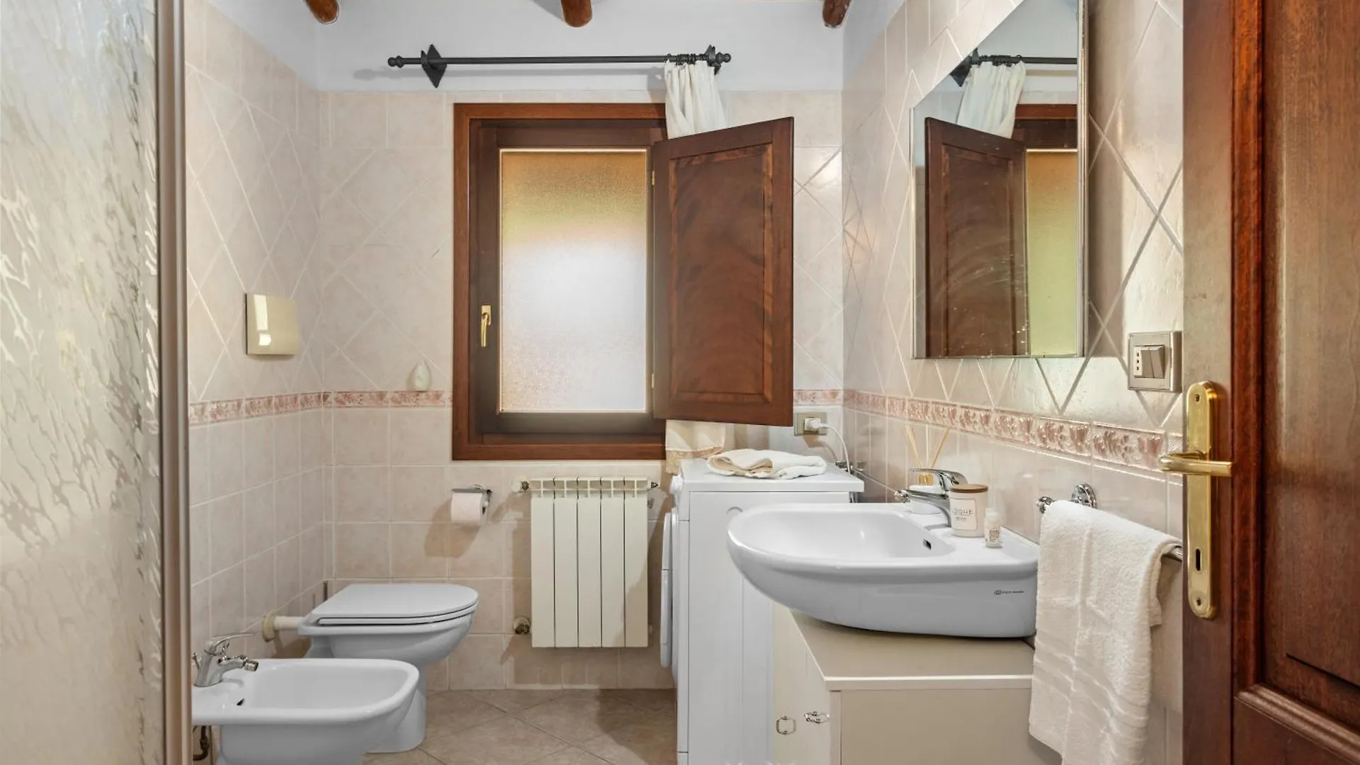 Historic Farm House -Countryside & Sea View- Vila San Teodoro  Villa San Teodoro (Sardinia)